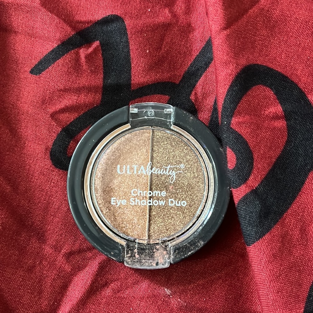 Makeup Assortment - Picture 4 of 5